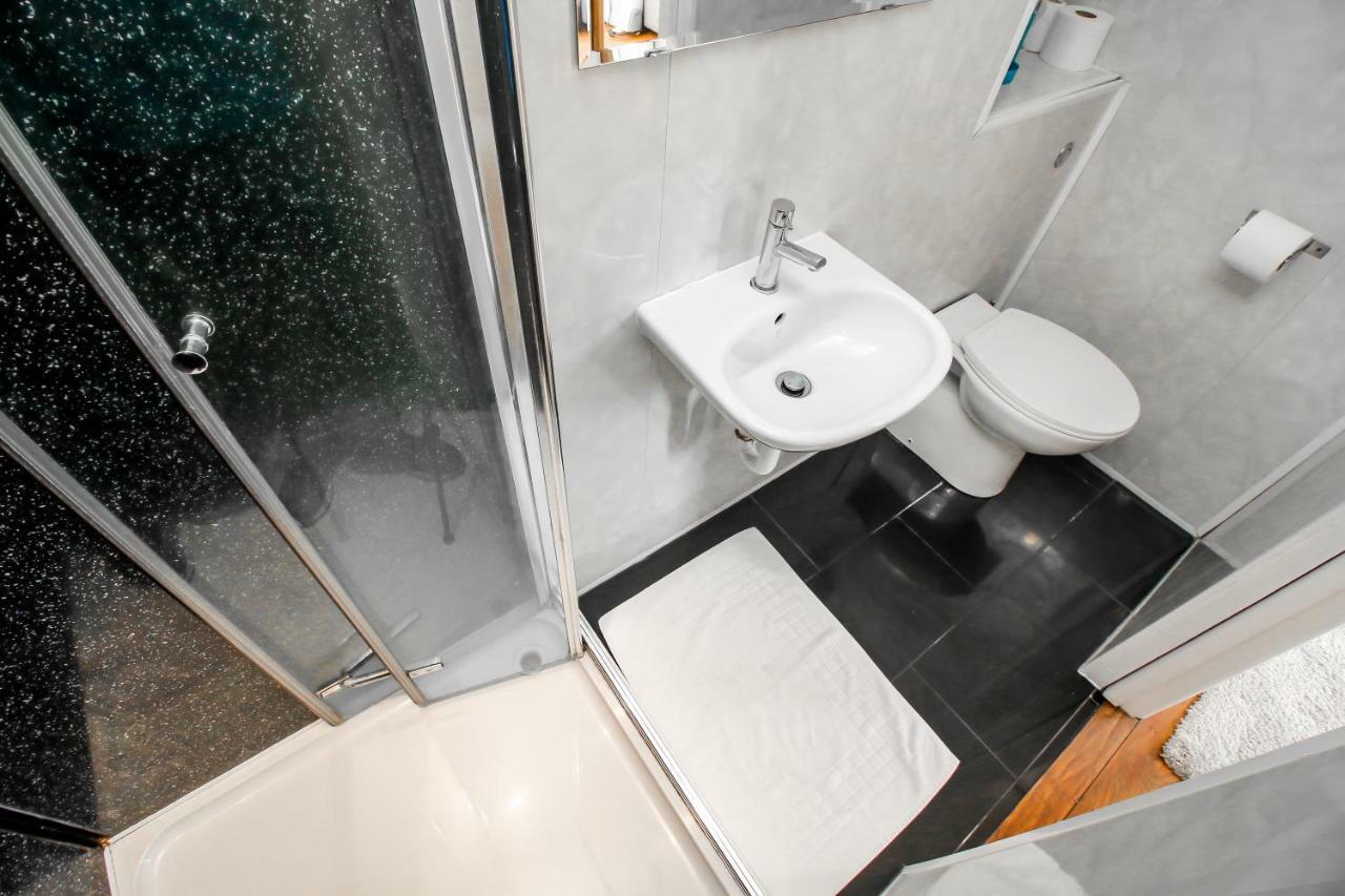 City View Flat @ Liverpool St. Лондон Екстер'єр фото