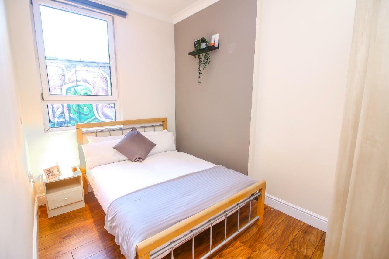 City View Flat @ Liverpool St. Лондон Екстер'єр фото